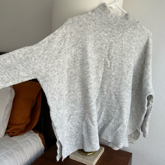 Oversized Poncho Sweater (Great Condition) - Picture 7 of 9